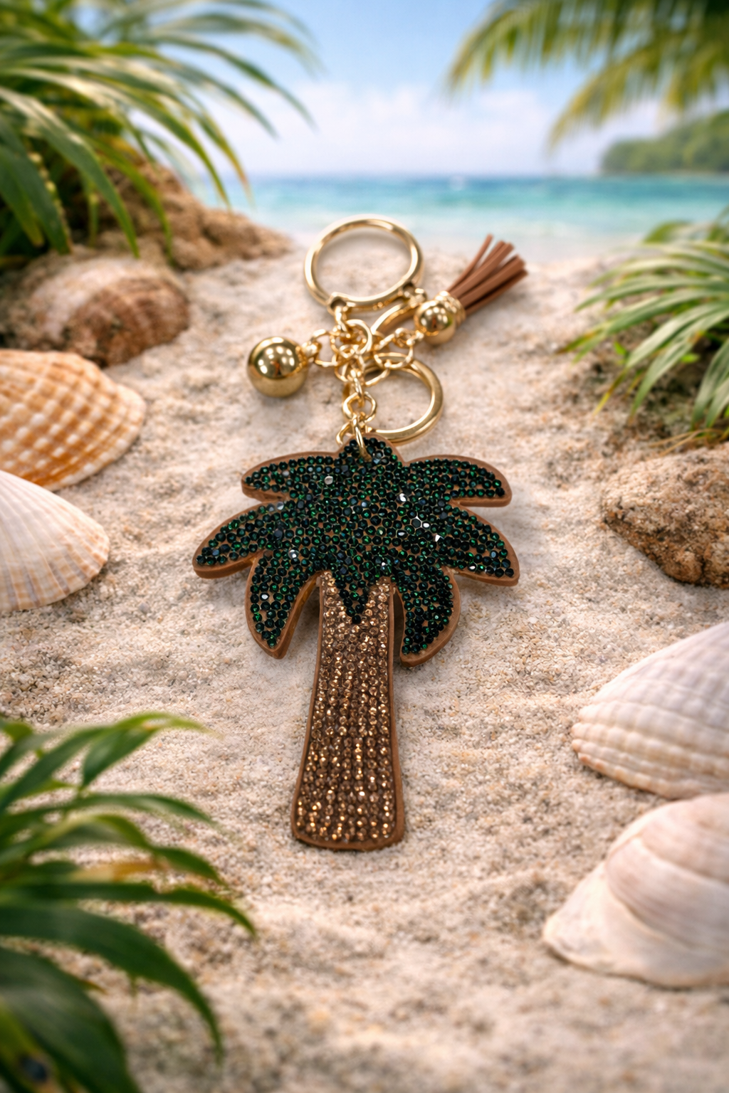 Island Luxe Palm Tree Rhinestone Keychain – Tropical Elegance Charm