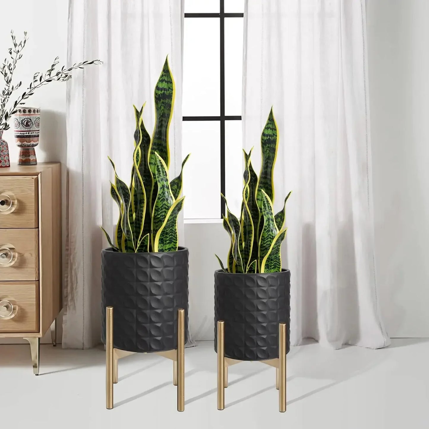 Modern Decorative Metal Textured Accents Planters (Set of 2)