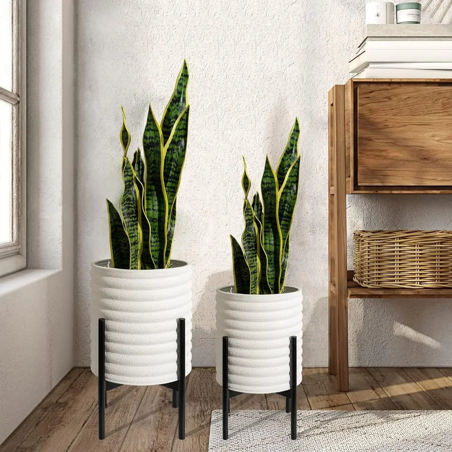 Modern Decorative Metal Textured Accents Planters (Set of 2)